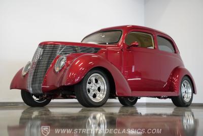 1937 Ford Tudor Sedan