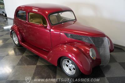 1937 Ford Tudor Sedan