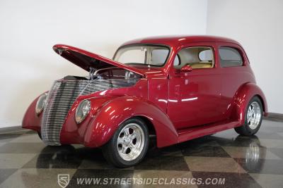 1937 Ford Tudor Sedan