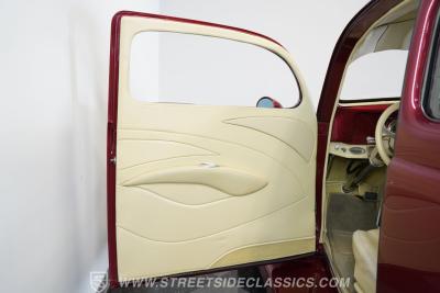 1937 Ford Tudor Sedan