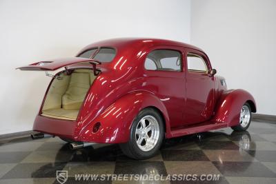 1937 Ford Tudor Sedan