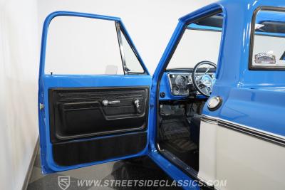 1972 Chevrolet C10 Cheyenne Restomod