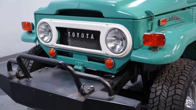 1971 Toyota Land Cruiser FJ45 Pickup