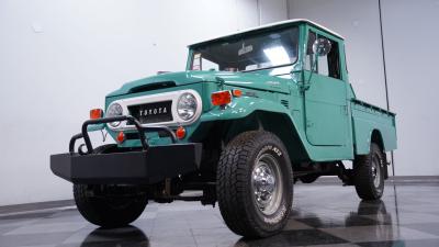 1971 Toyota Land Cruiser FJ45 Pickup