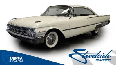1961 Ford Galaxie Starliner