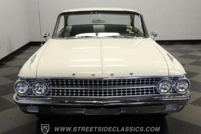 1961 Ford Galaxie Starliner