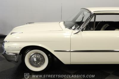 1961 Ford Galaxie Starliner