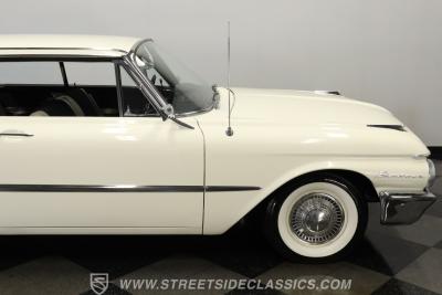1961 Ford Galaxie Starliner