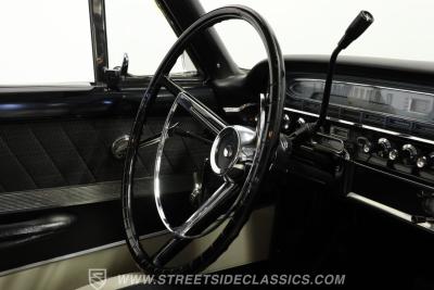 1961 Ford Galaxie Starliner