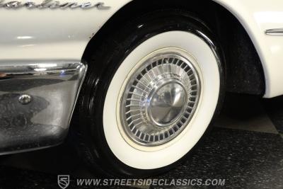 1961 Ford Galaxie Starliner