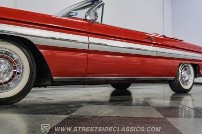 1961 Oldsmobile Starfire Convertible