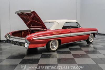 1961 Oldsmobile Starfire Convertible