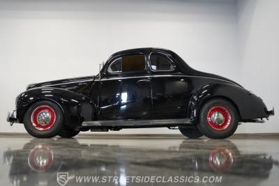 1940 Ford Deluxe Coupe