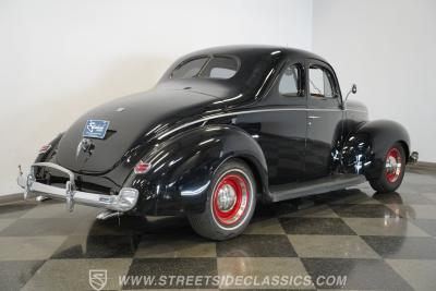1940 Ford Deluxe Coupe