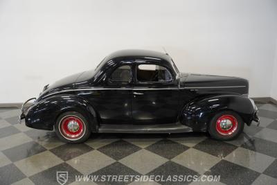 1940 Ford Deluxe Coupe