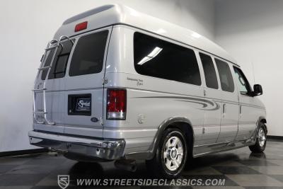 2006 Ford Econoline Custom Van
