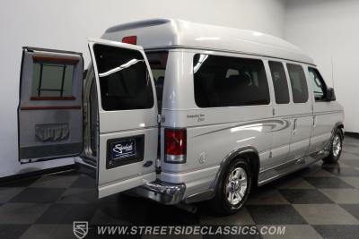 2006 Ford Econoline Custom Van