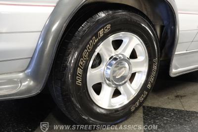 2006 Ford Econoline Custom Van