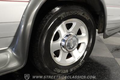 2006 Ford Econoline Custom Van