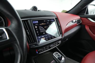 2022 Maserati Levante