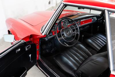 1968 Mercedes - Benz 280 SL Pagode