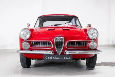 1961 Alfa Romeo 2000 Touring Spider