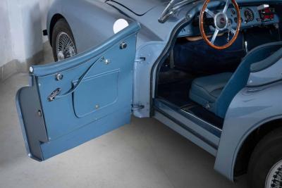 1954 Jaguar XK120 SE OTS