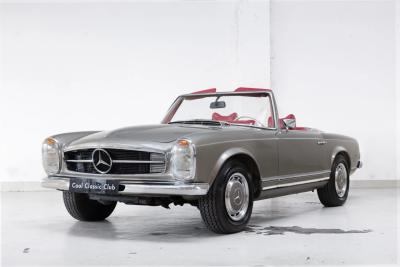 1968 Mercedes - Benz 280 SL