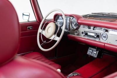 1968 Mercedes - Benz 280 SL