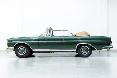 1967 Mercedes - Benz W112 300 SE Cabriolet