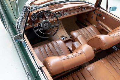 1967 Mercedes - Benz W112 300 SE Cabriolet