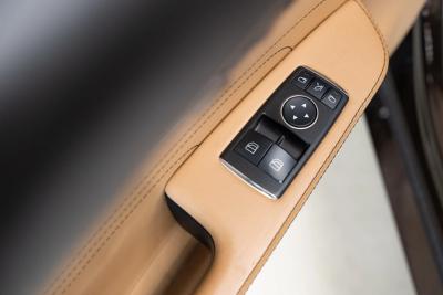 2012 Mercedes - Benz SLS AMG Roadster