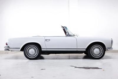 1964 Mercedes - Benz 230 SL Pagode