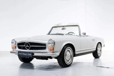1967 Mercedes - Benz 250SL Pagode