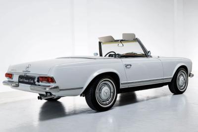 1967 Mercedes - Benz 250SL Pagode
