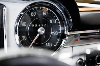 1967 Mercedes - Benz 250SL Pagode