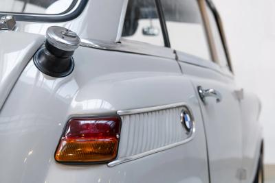 1959 BMW 600 Isetta