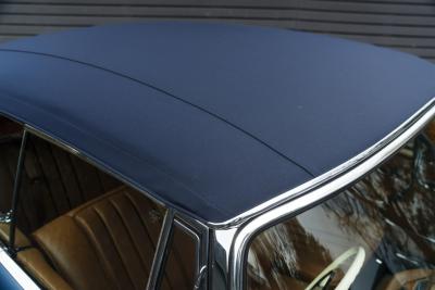 1971 Mercedes - Benz 280 SE 3.5 CABRIOLET