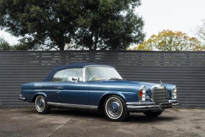 1971 Mercedes - Benz 280 SE 3.5 CABRIOLET