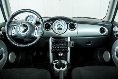 2005 Mini COOPER