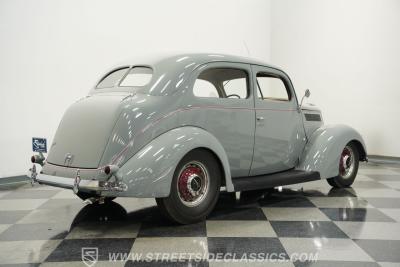 1937 Ford Tudor Sedan