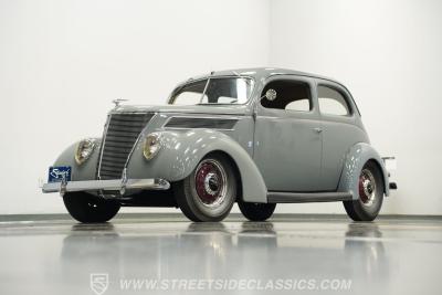 1937 Ford Tudor Sedan