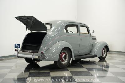 1937 Ford Tudor Sedan