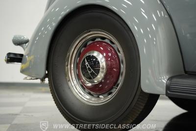 1937 Ford Tudor Sedan