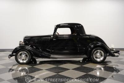 1934 Ford 3-Window Coupe