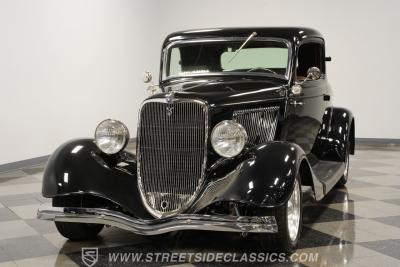 1934 Ford 3-Window Coupe