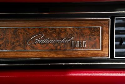 1973 Lincoln Continental MK IV Silver Luxury