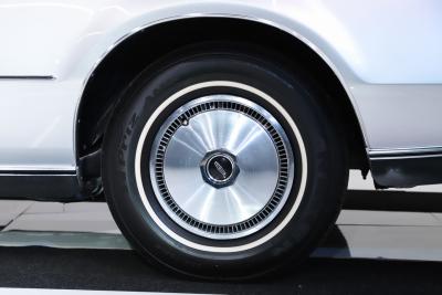 1973 Lincoln Continental MK IV Silver Luxury