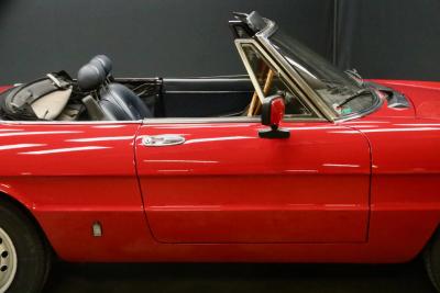 1982 Alfa Romeo 2000 Spider Veloce Trade-in-car