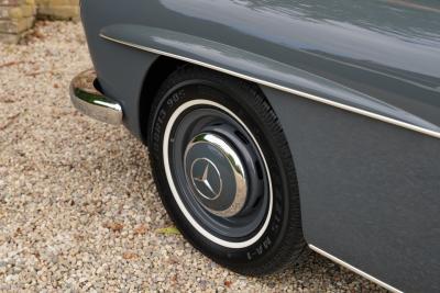 1957 Mercedes - Benz 190 SL Convertible Trade-in-car